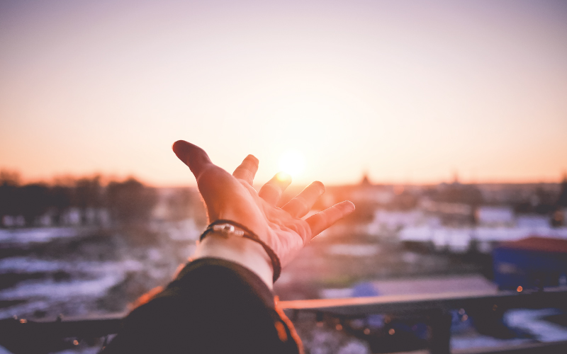 7 Things You Can Do To Help a Bereaved Friend